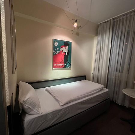 Hotel Monopol City Centre Дюссельдорф Екстер'єр фото